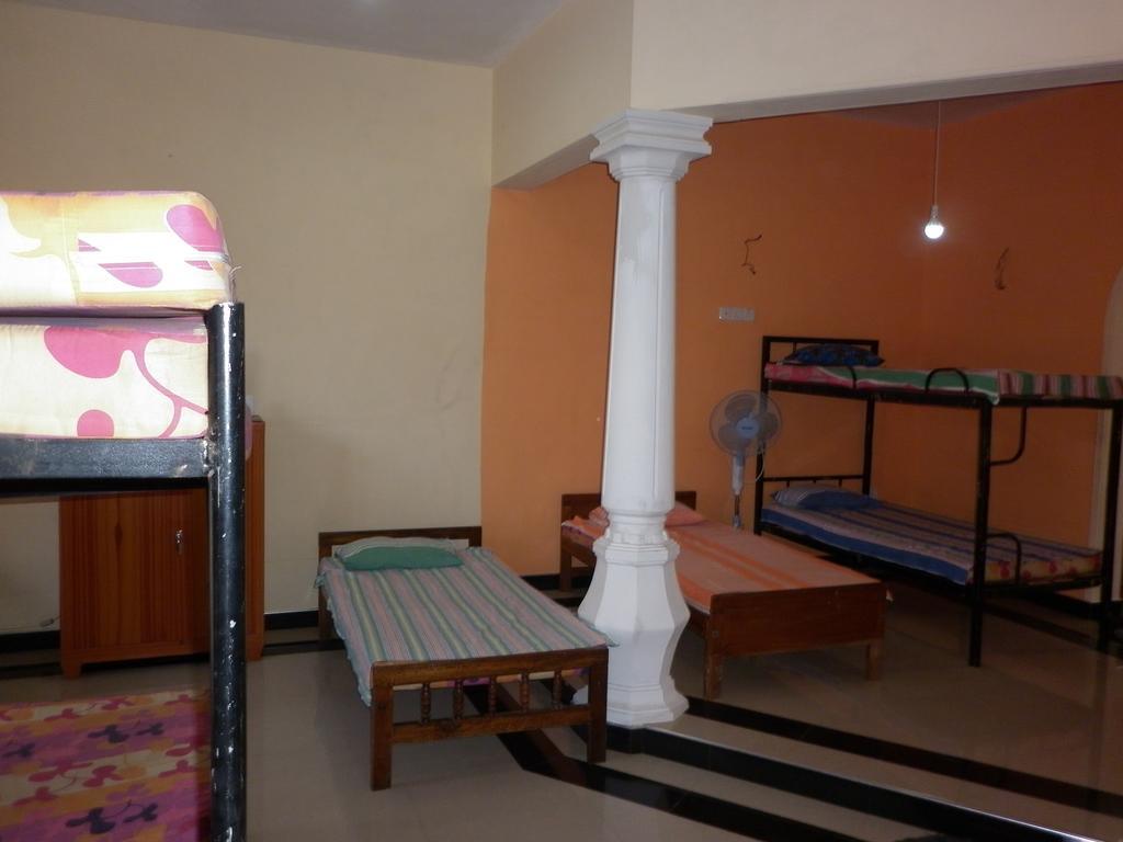 Seetha'S Hostel Negombo Quarto foto