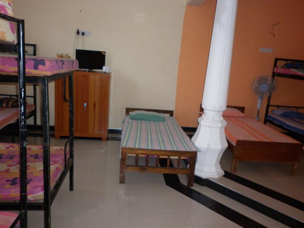 Seetha'S Hostel Negombo Quarto foto