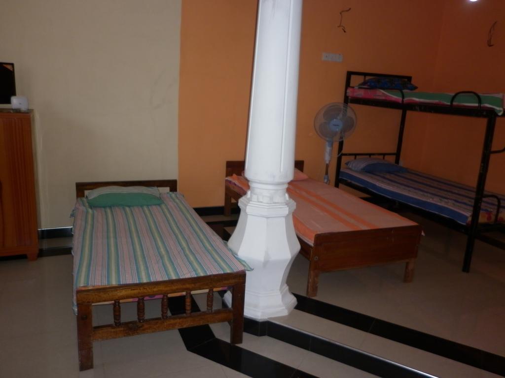 Seetha'S Hostel Negombo Quarto foto