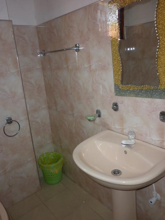 Seetha'S Hostel Negombo Quarto foto