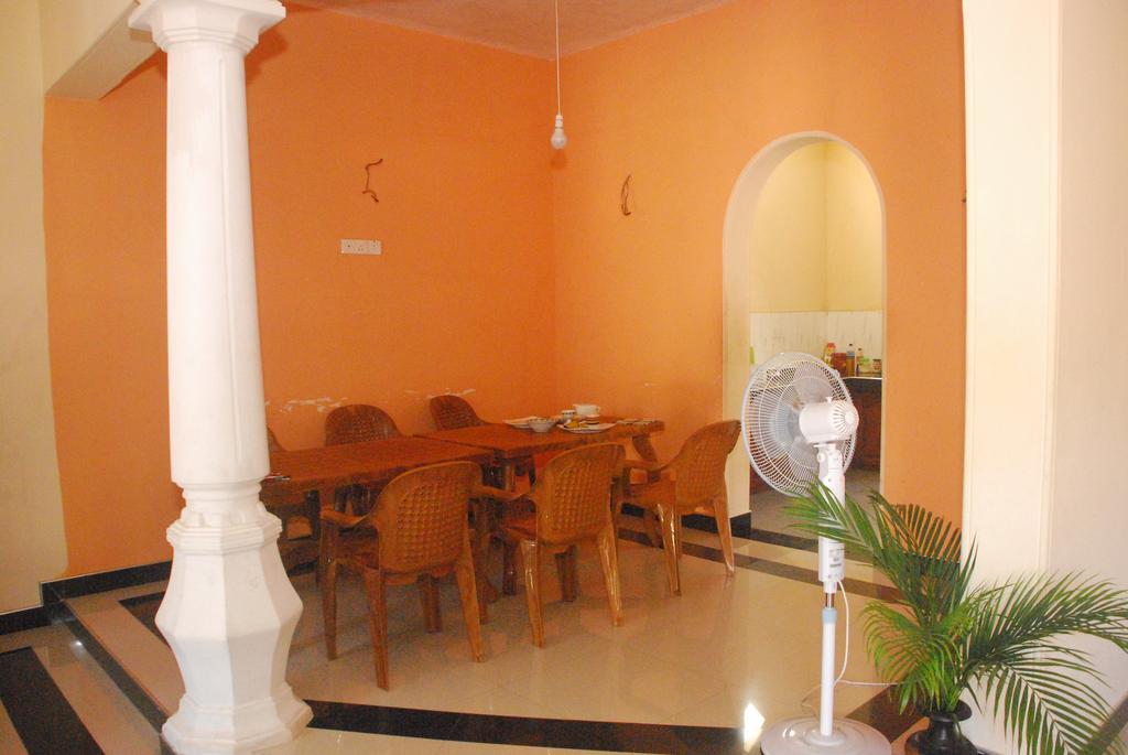 Seetha'S Hostel Negombo Exterior foto