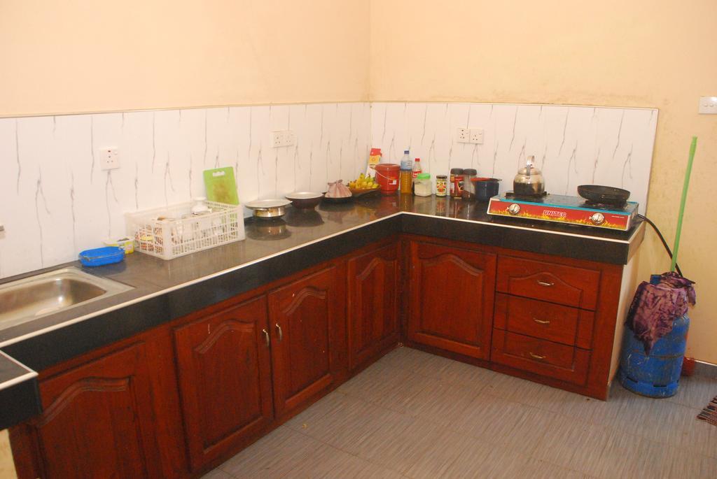 Seetha'S Hostel Negombo Exterior foto